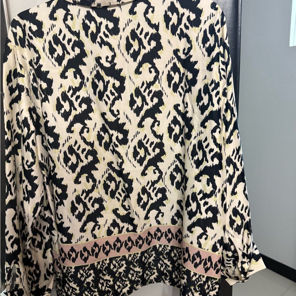 Zara Black and Cream Patterned Women's Top - Picture 4 of 5